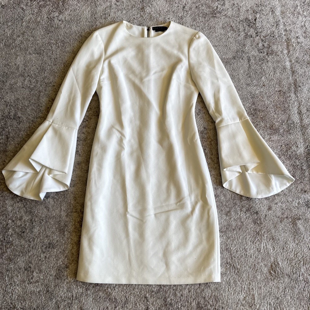 Alice + Olivia Employed Dora Bell Sleeve Shift Dress Womens 2 White Wedding